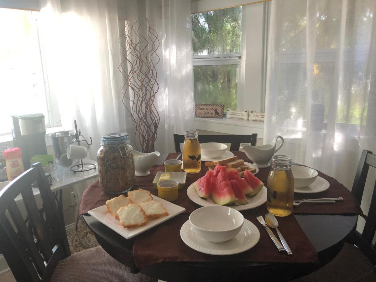 Villa Olivia Guest Rooms Холивуд Екстериор снимка
