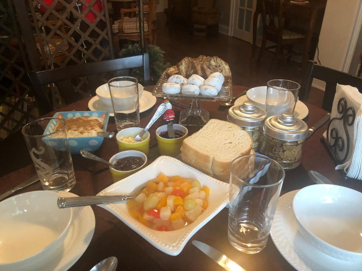 Villa Olivia Guest Rooms Холивуд Екстериор снимка