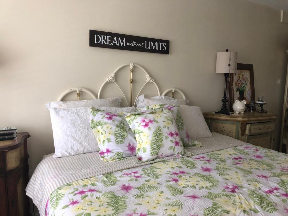 Villa Olivia Guest Rooms Холивуд Екстериор снимка