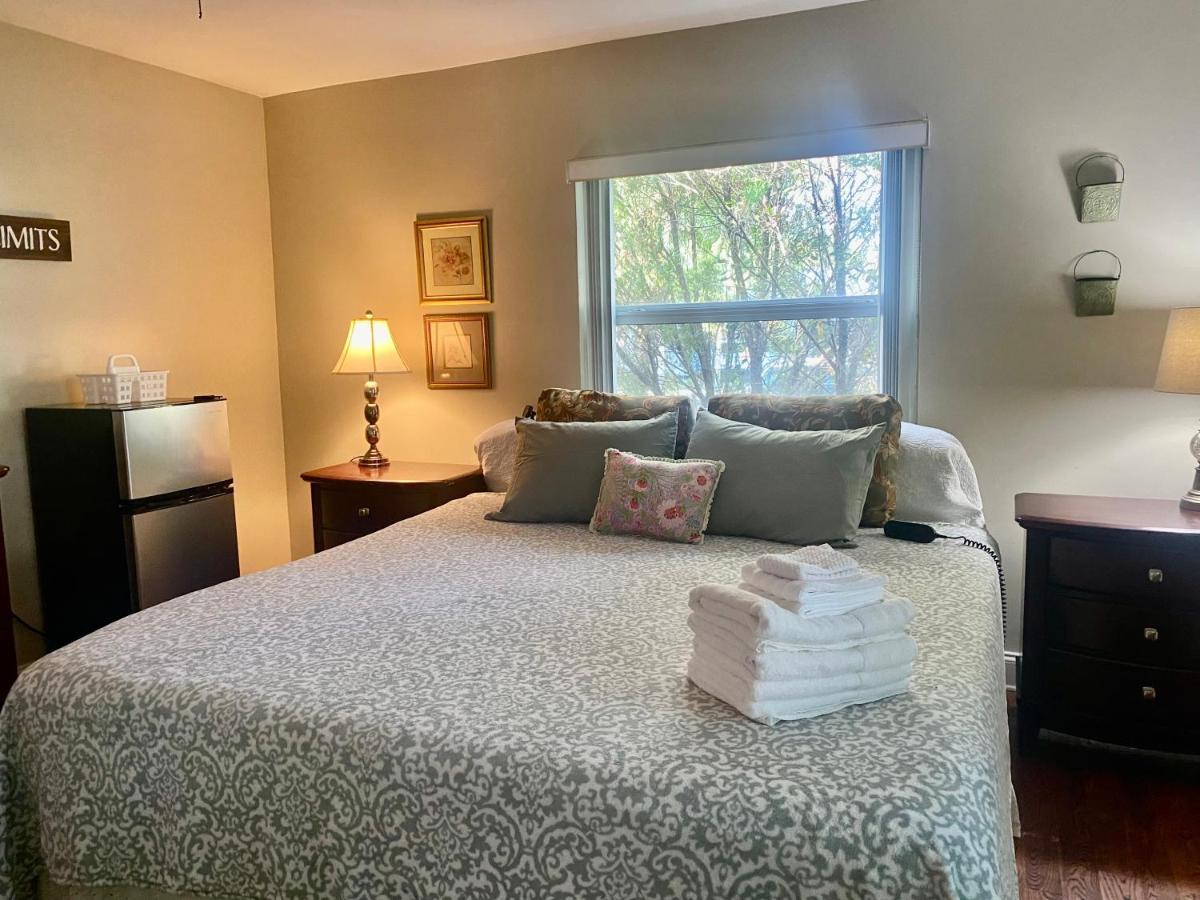 Villa Olivia Guest Rooms Холивуд Екстериор снимка